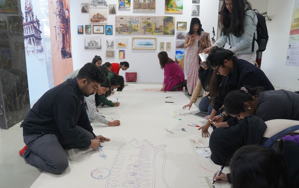 라이브 그룹 드로잉을 즐기는 참가자들